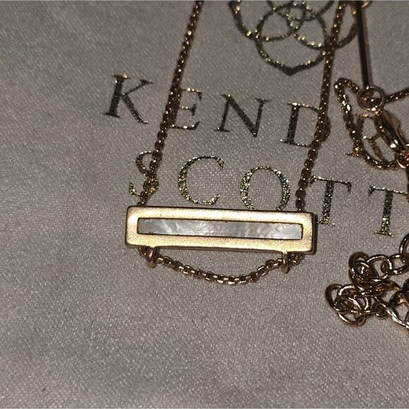 Kendra Scott Leanor Bar Necklace Rose gold Ivory mother of pearl New - Picture 6 of 6